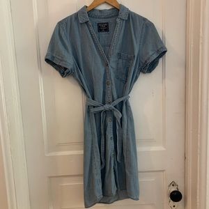 Abercrombie & Fitch Tie-Front Shirt Dress